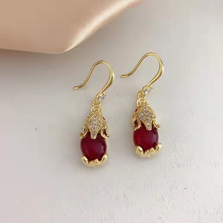 Women'S Affordable Accessories - 2025 trendi Pixiu retro kırmızı Kadın