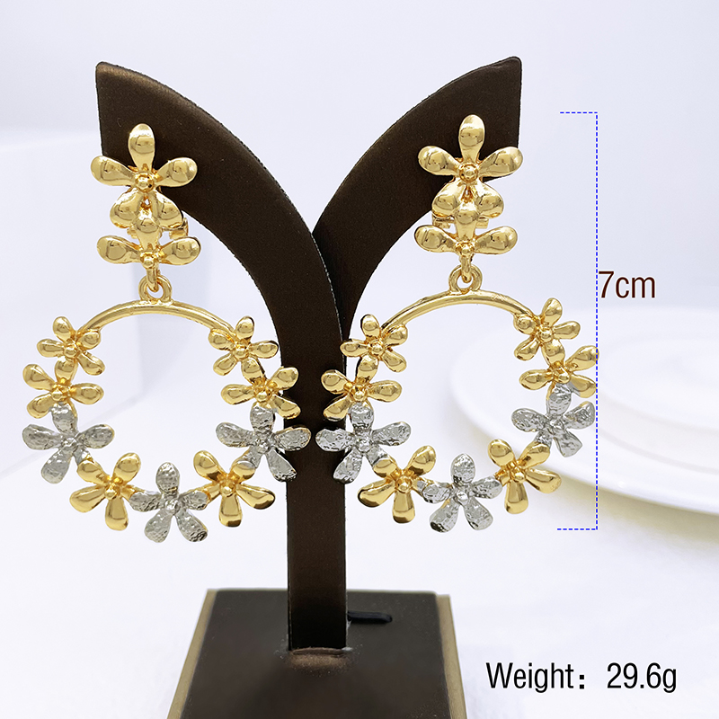 Kadın Büyük Sarkıt Küpeler 18K - Women'S Accessories Trends 2026 incelemesi ve fiyatı