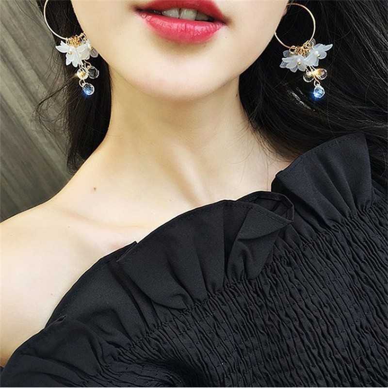 Kore moda zirkon beyaz çiçek b - Women'S Accessories Trends 2026 incelemesi ve fiyatı